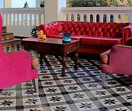 El Claustro House 4*